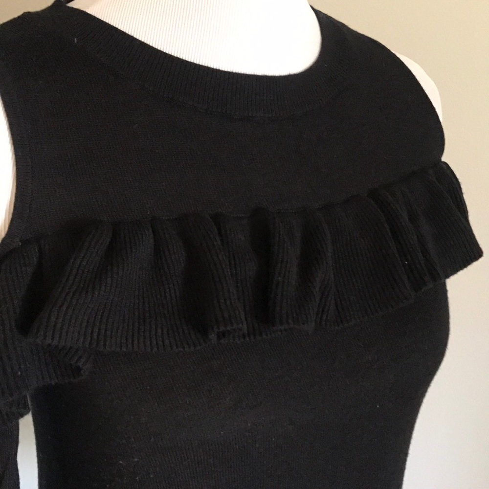 Black Top - Picture 2 of 4